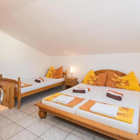 Ferienwohnung Fuer 4 Personen Ca 54 Qm In Stankovic Bei Orebic, Dalmatien Sueddalmatien Daire *